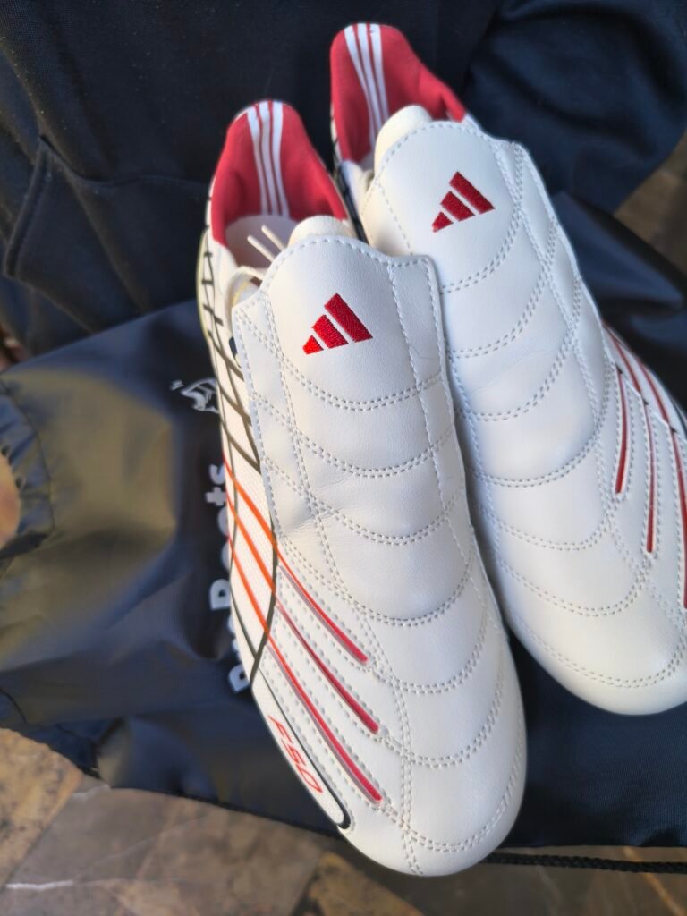 F50+ Spider FG Cloud White Core Black Vivid Red FGAF1539