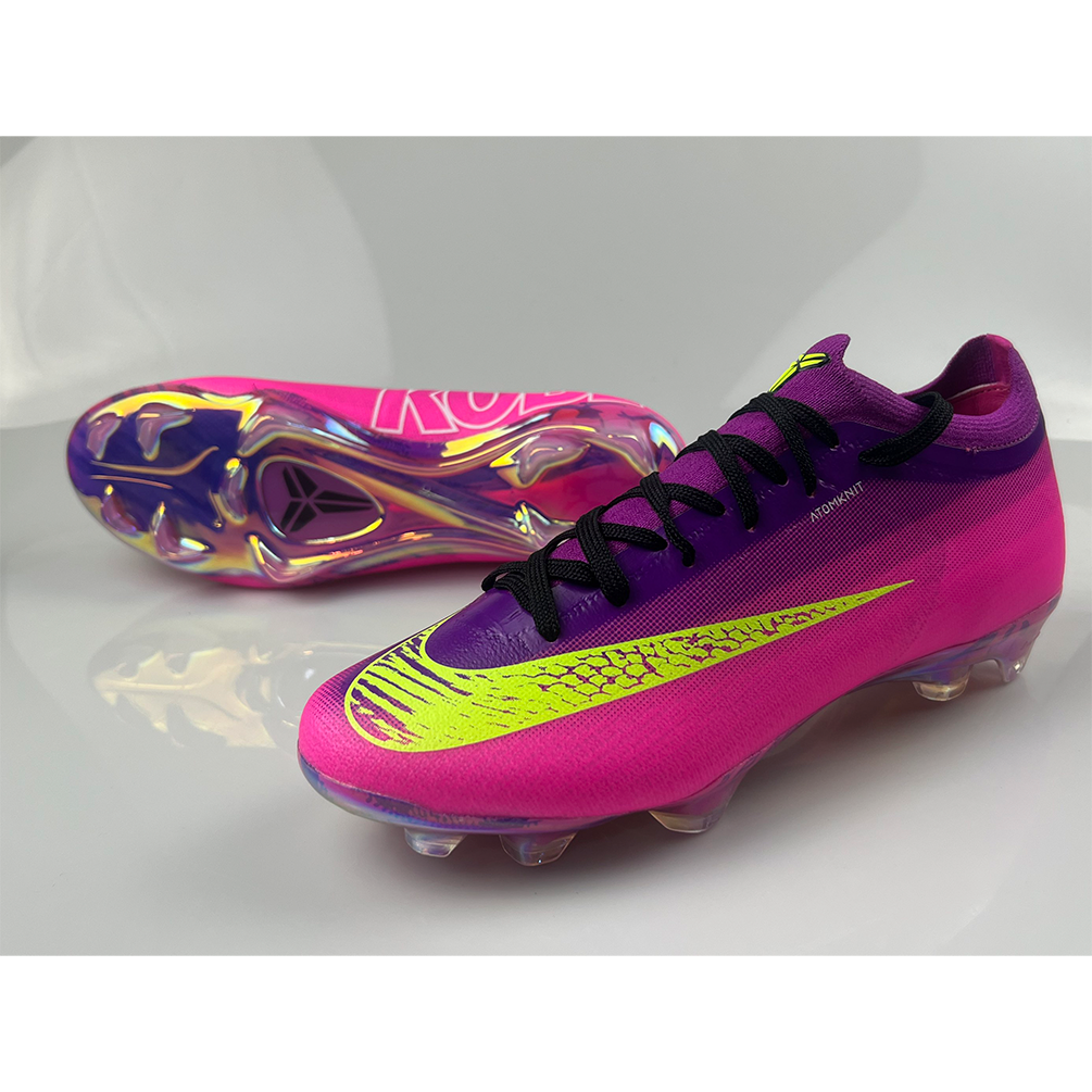 Mercurial Vapor 16 Kobe Bryant rosa intenso y morado con detalles verde neón y negros, con suela FG para pasto natural.