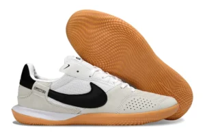 Street Gato White Black Gum IC ICNS0250