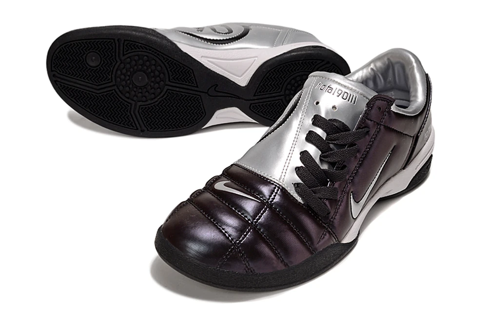 Total 90 III Black Metallic Silver IC ICNT0335